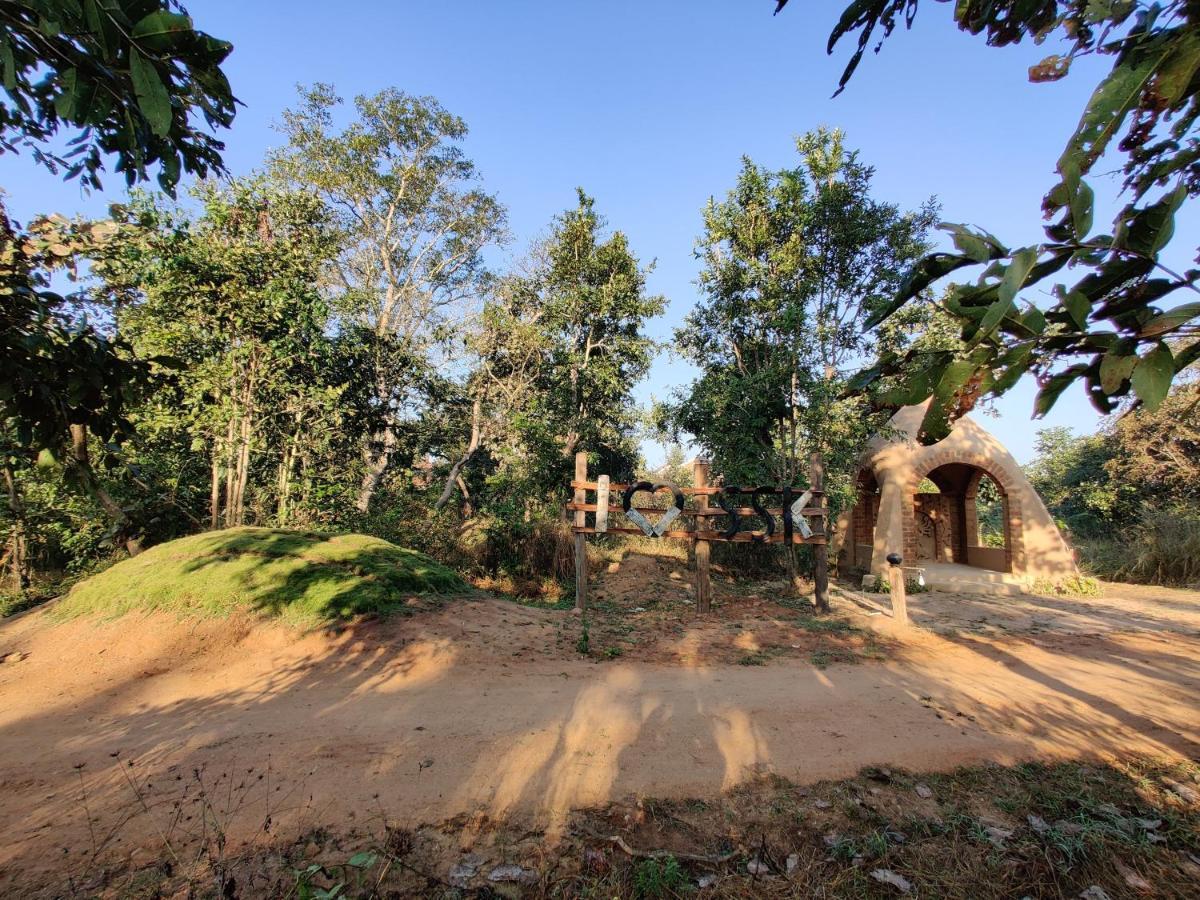 Surwahi Social Ecoestate Kanha Luaran gambar
