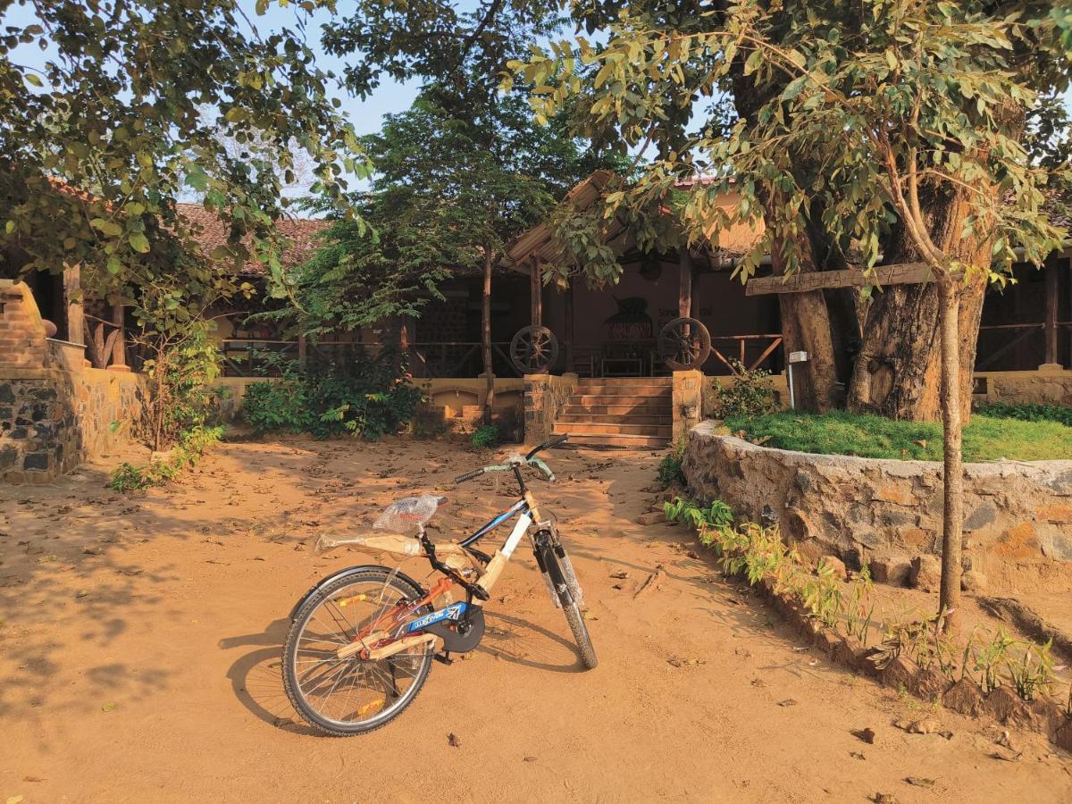 Surwahi Social Ecoestate Kanha Luaran gambar