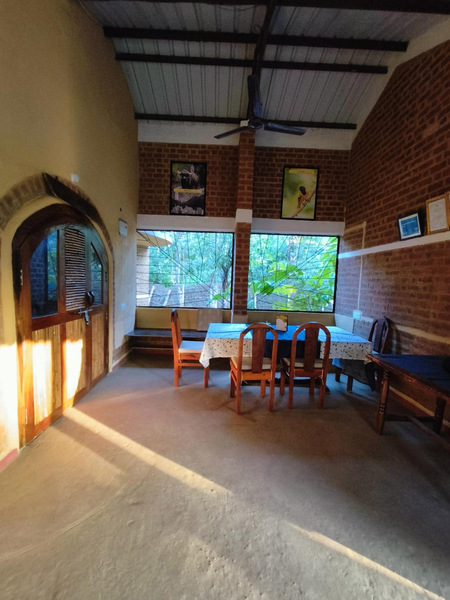 Surwahi Social Ecoestate Kanha Luaran gambar