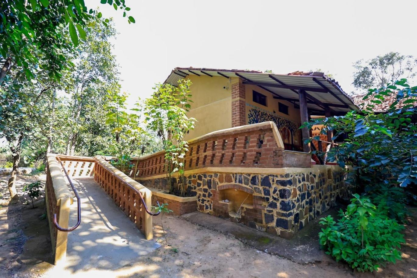 Surwahi Social Ecoestate Kanha Luaran gambar