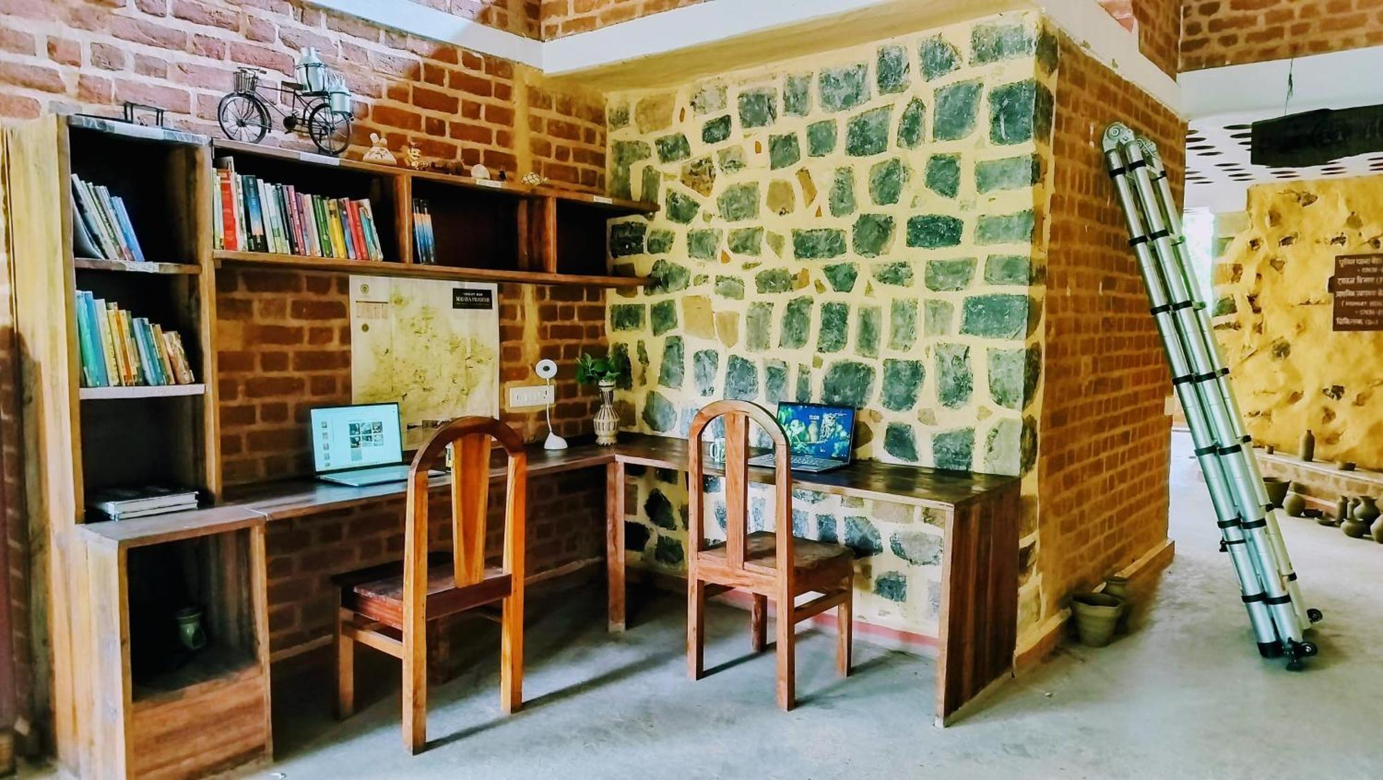 Surwahi Social Ecoestate Kanha Luaran gambar