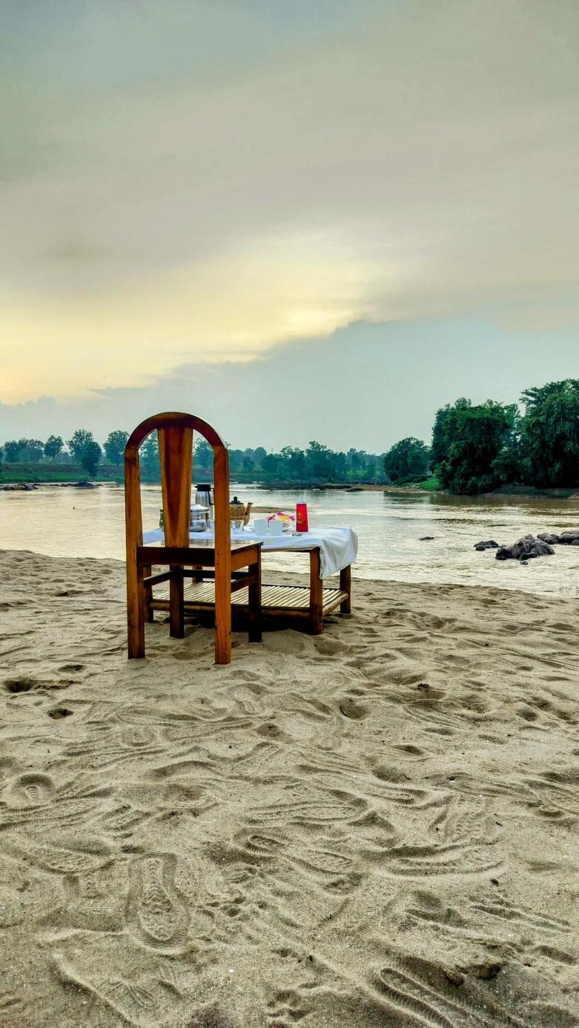 Surwahi Social Ecoestate Kanha Luaran gambar
